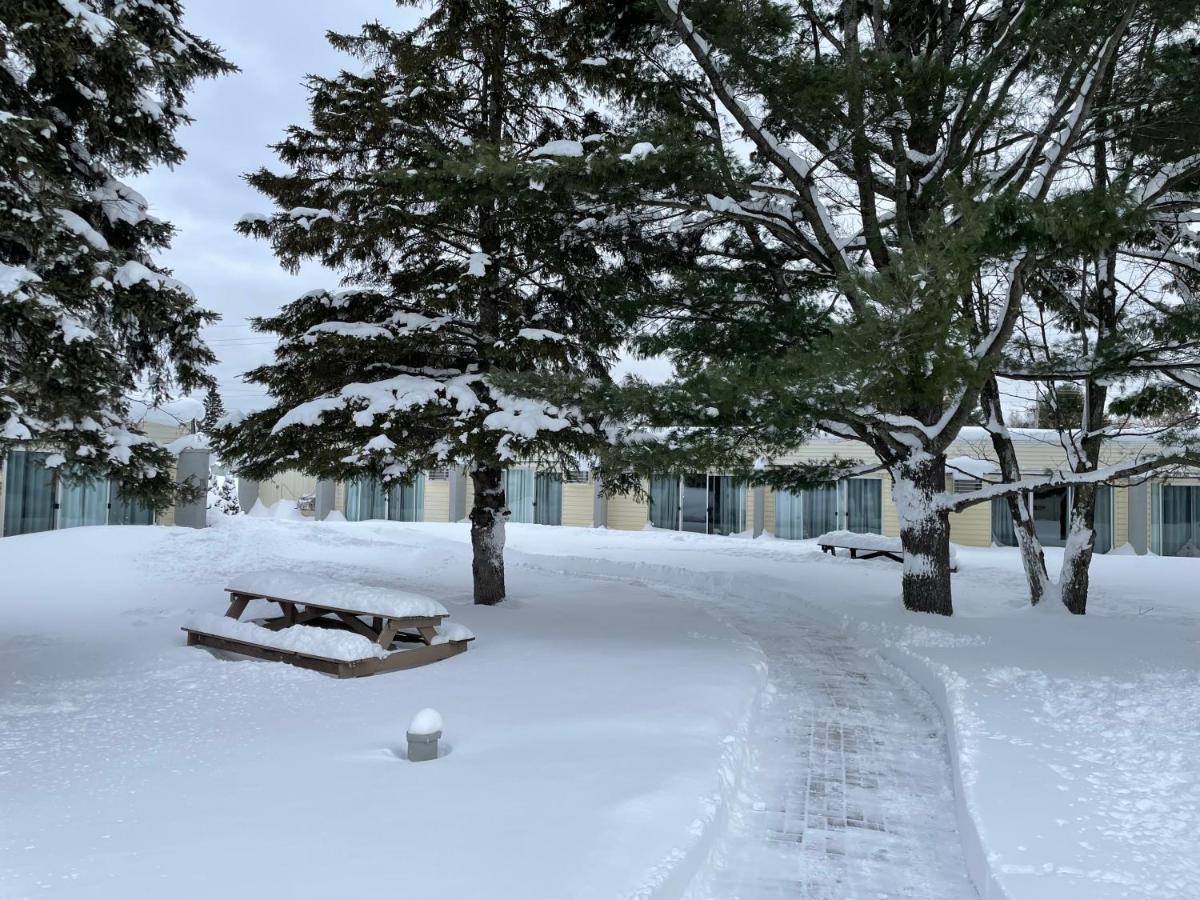 Ambassador Motel Sault Ste. Marie Dış mekan fotoğraf